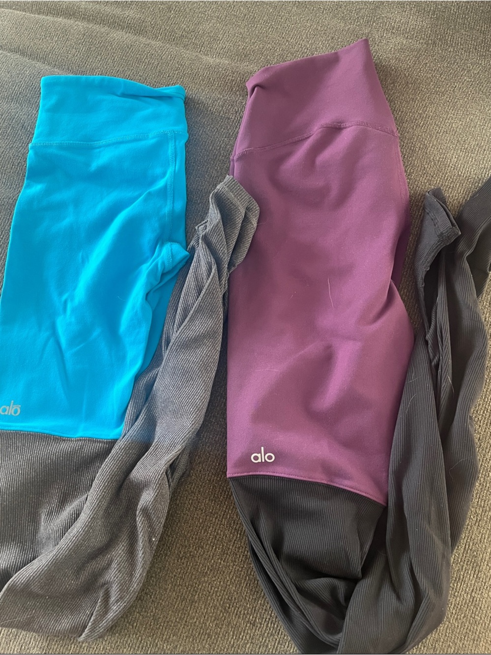 ALO Yoga Colorblock Leggings in Teal and Plum